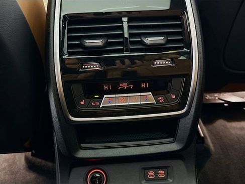 New 2026 BMW X7 xDrive40i w/ M Sport Package image 26