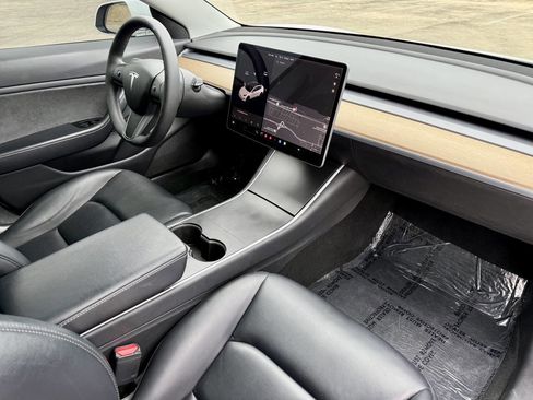 Used 2019 Tesla Model 3 Long Range image 15