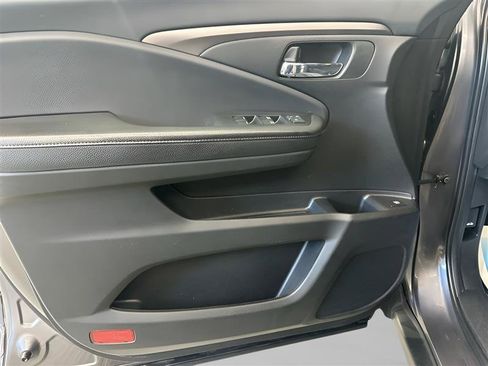 Used 2021 Honda Passport Sport image 8