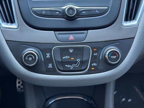 Used 2016 Chevrolet Malibu LT image 25