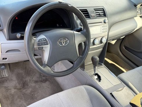 Used 2011 Toyota Camry LE w/ LE Extra-Value Pkg image 4