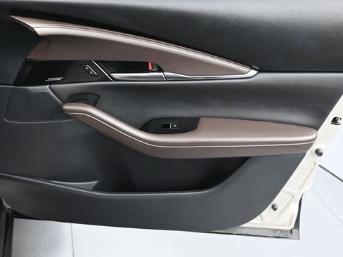 Used 2024 MAZDA CX-30 AWD 2.5 S w/ Premium Package image 17