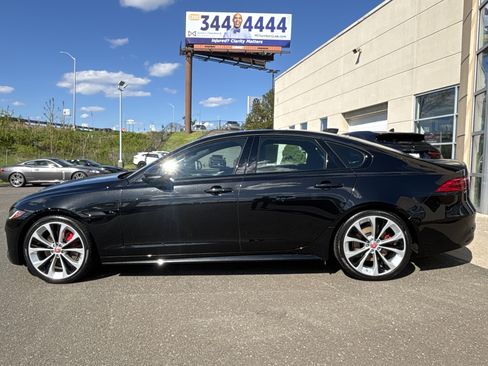 Used 2022 Jaguar XF R-Dynamic SE AWD/4WD image 3