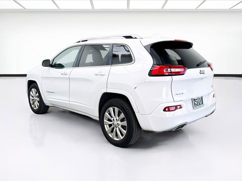 Used 2017 Jeep Cherokee Overland AWD/4WD image 6