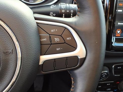 Used 2019 Jeep Compass Limited image 18