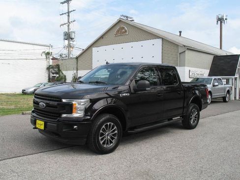 Used 2020 Ford F150 XLT w/ Equipment Group 302A Luxury AWD/4WD image 3