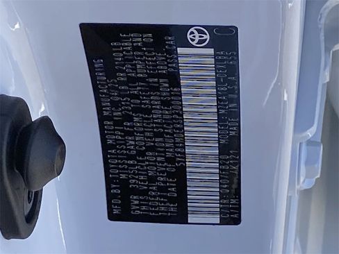 Certified 2025 Toyota Corolla LE image 34