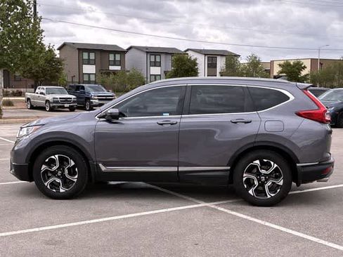 Used 2018 Honda CR-V Touring image 3