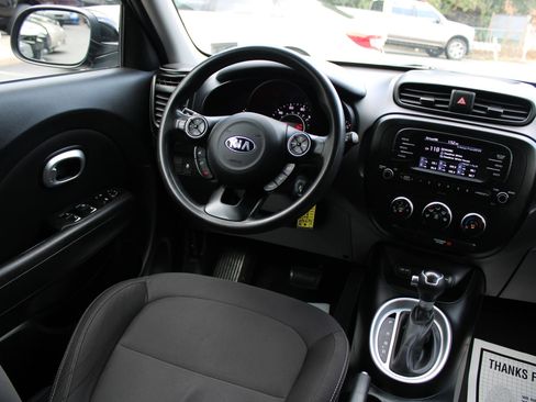 Used 2017 Kia Soul image 14