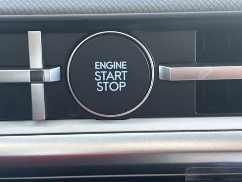 Used 2026 Hyundai Santa Fe SEL image 23