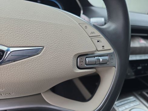 Used 2022 Genesis G80 2.5T w/ Advanced Package RWD image 18