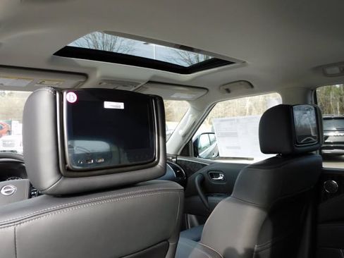 Certified 2023 Nissan Armada Platinum w/ Captain's Chairs Package RWD image 9