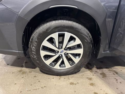 Used 2024 Subaru Outback Premium AWD/4WD image 11