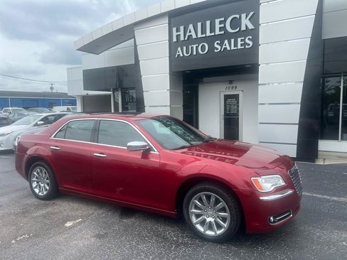 Used 2014 Chrysler 300 C RWD image 7