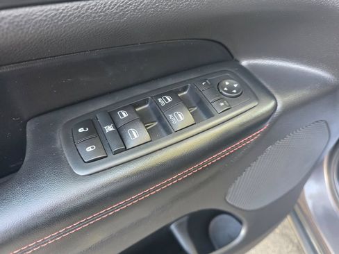 Used 2017 Jeep Grand Cherokee Laredo AWD/4WD image 30