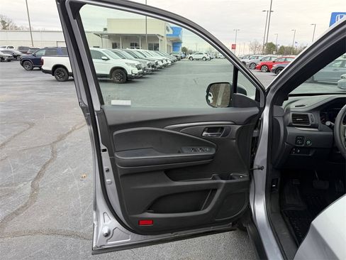 Used 2022 Honda Pilot Sport image 22