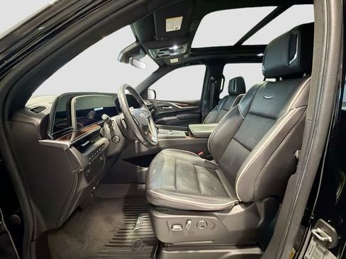 Certified 2021 Cadillac Escalade Premium Luxury AWD/4WD image 19