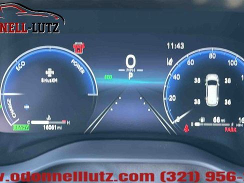 Used 2025 Toyota Sienna Platinum image 24