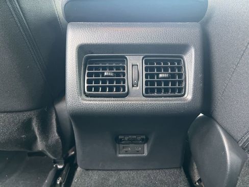 Used 2025 Toyota Camry LE image 27