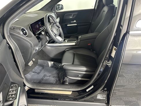 Certified 2025 Mercedes-Benz GLA 250 image 9