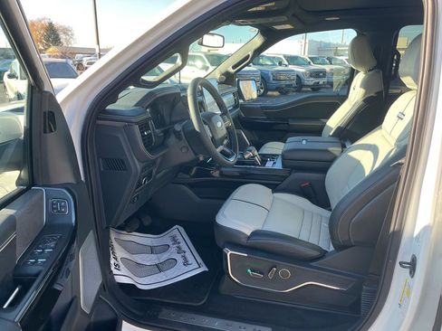 New 2023 Ford F150 Lightning Platinum image 21