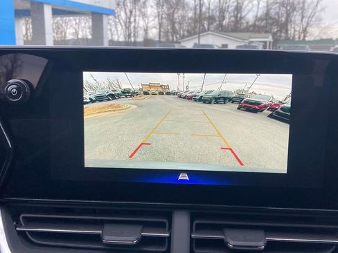 New 2026 Chevrolet Trax LT w/ Sunroof Package FWD image 19