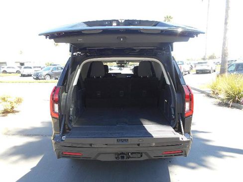 Certified 2025 Ford Expedition Max Active RWD image 5
