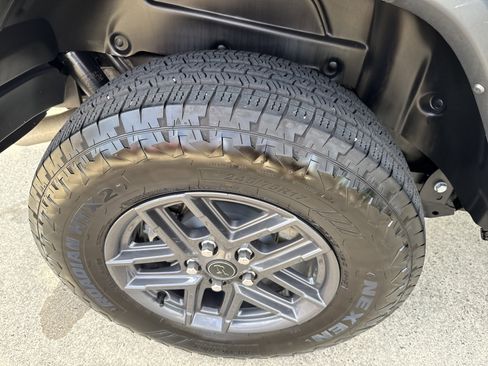 Used 2025 Jeep Wrangler Sport S image 18