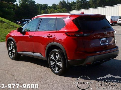 Certified 2024 Nissan Rogue SL FWD image 5