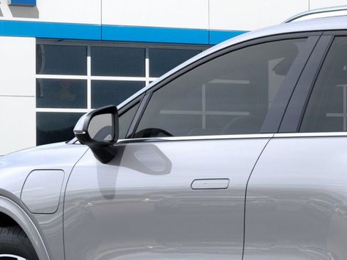 New 2025 Chevrolet Equinox EV LT image 12