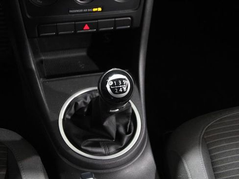 Used 2013 Volkswagen Beetle 2.0T image 12