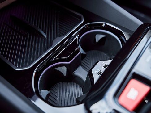 Used 2026 BMW M5 w/ Executive Package image 81