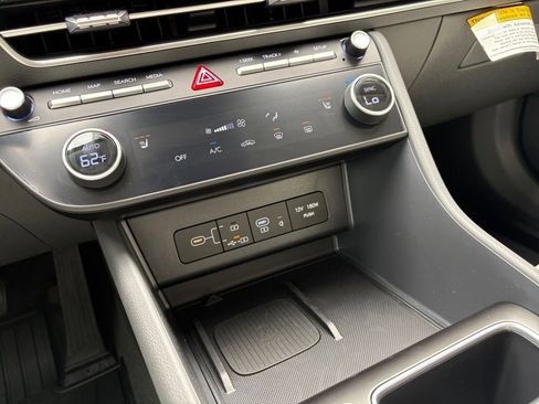 New 2025 Hyundai Sonata SEL image 3