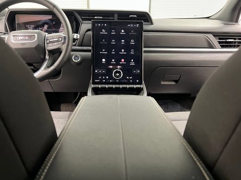 Used 2025 GMC Terrain Elevation AWD/4WD image 35