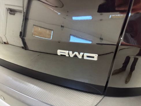 Used 2024 Ford Escape Platinum AWD/4WD image 9