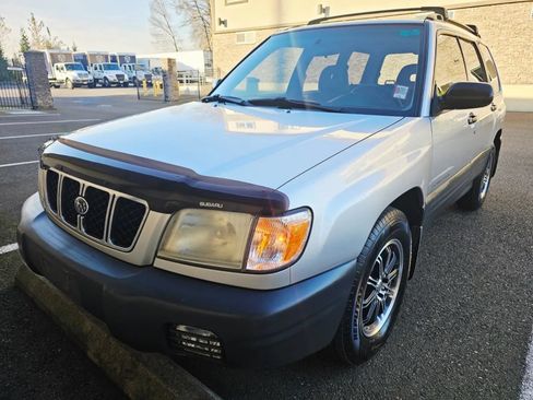 Used 2002 Subaru Forester L AWD/4WD image 1