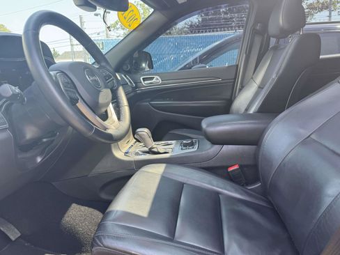 Used 2021 Jeep Grand Cherokee Limited AWD/4WD image 13