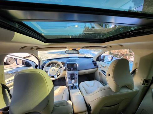 Used 2013 Volvo XC60 T6 image 34