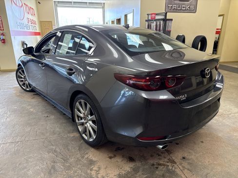 Used 2020 MAZDA MAZDA3 AWD Sedan w/ Premium Package image 8