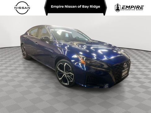 Used 2024 Nissan Altima 2.5 SR FWD image 1