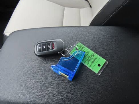 Used 2023 Honda CR-V LX image 25