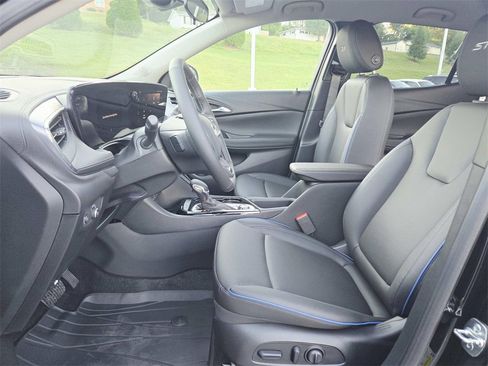 New 2026 Buick Encore GX Sport Touring w/ Advanced Technology Package image 11