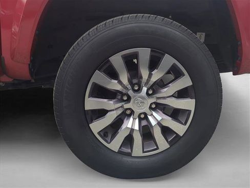 Used 2022 Toyota Tacoma Limited RWD image 9