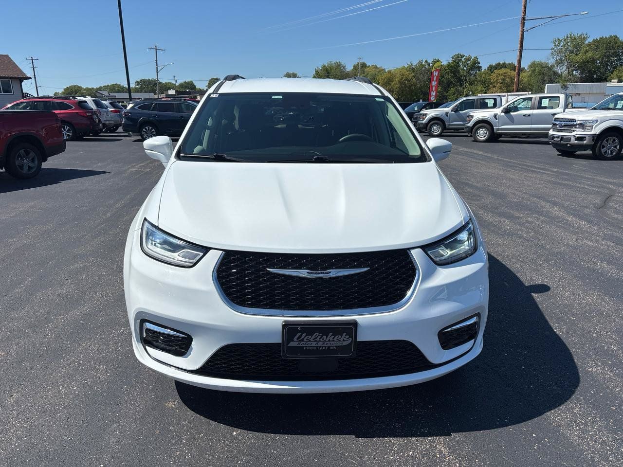 Used 2022 Chrysler Pacifica Touring-L FWD image 8