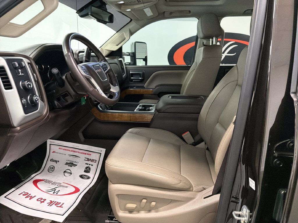 Used 2018 GMC Sierra 2500 SLT w/ Duramax Plus Package AWD/4WD image 9