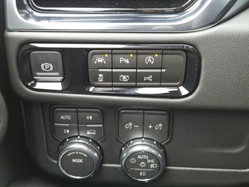 New 2026 GMC Yukon XL Denali w/ Sun & Power Step Package image 14