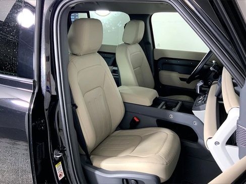 Used 2022 Land Rover Defender 110 SE image 6