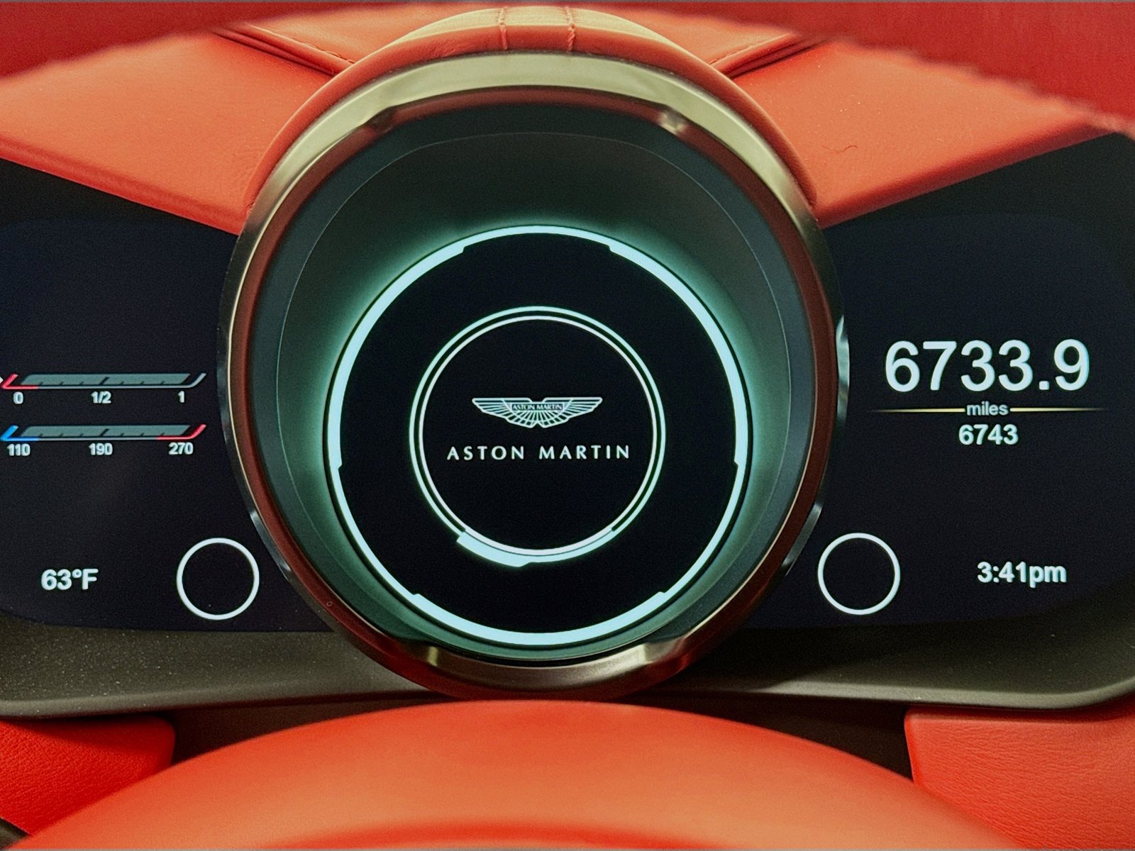 Used 2023 Aston Martin DBS Coupe RWD image 13