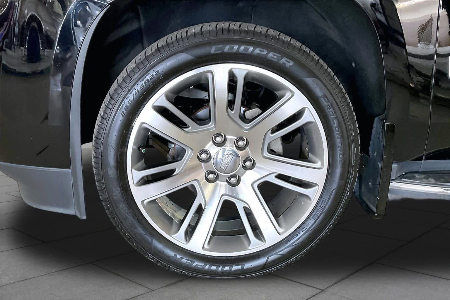 Used 2016 Cadillac Escalade ESV Luxury AWD/4WD image 10