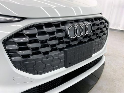 New 2025 Audi Q5 Premium image 30